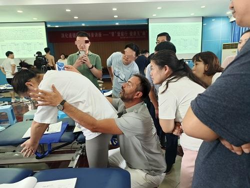 脊柱側彎評估與調整培訓班圓滿結束